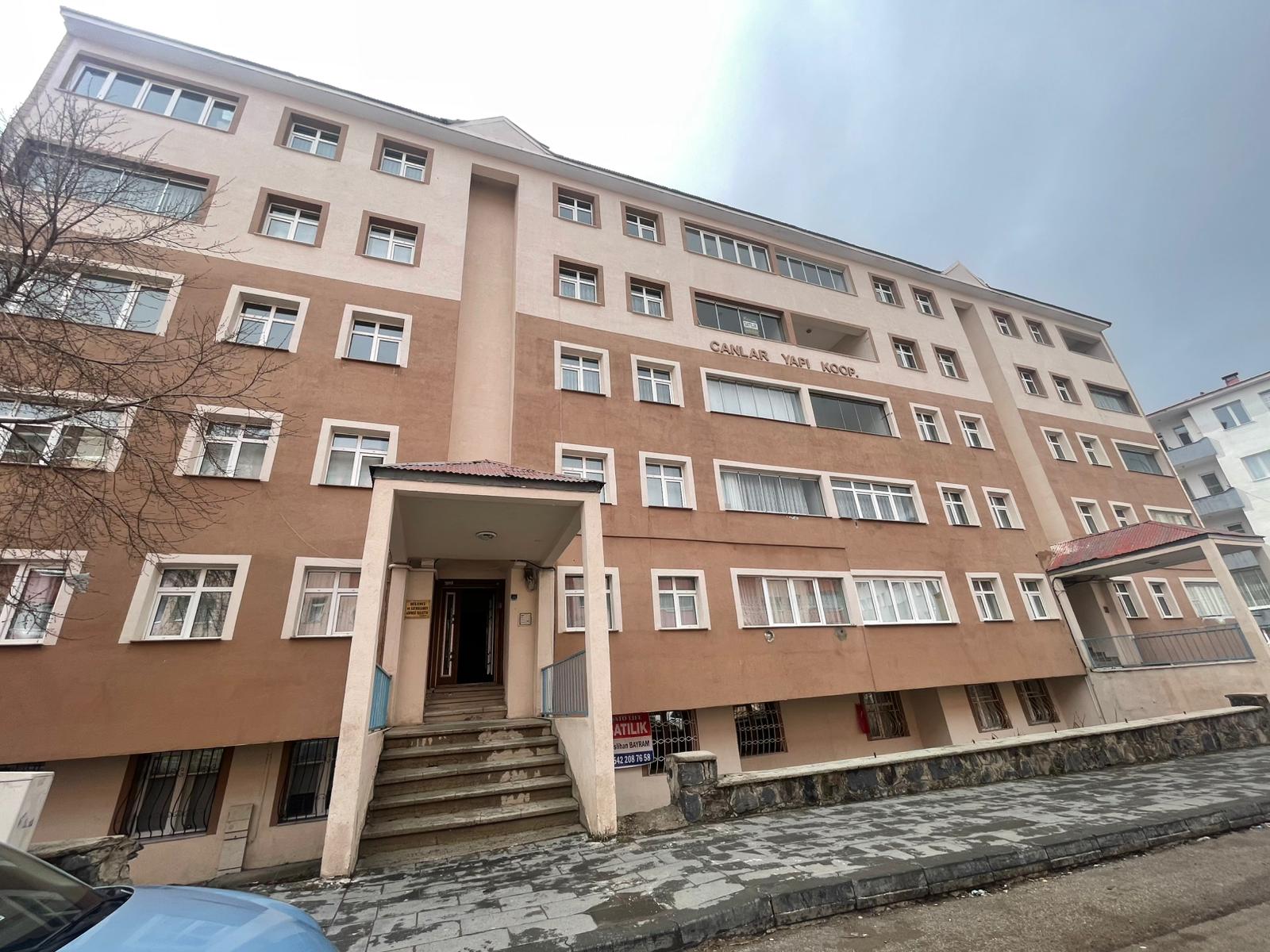 YILDIZKENT'TE SATILIK DAİRE